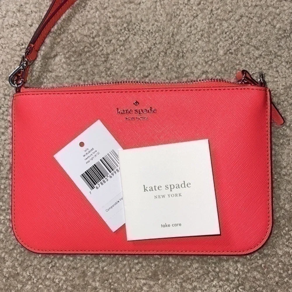 KATE SPADE NEWBURY LANE LOLLY CLUTCH/WRISTLET❗️